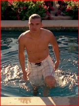 Chris Zylka nude photo