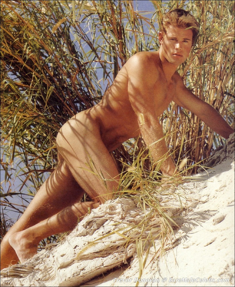 BMC :: Trevor Donovan nude on BareMaleCelebs.com ::