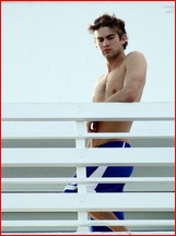 Chace Crawford nude photo