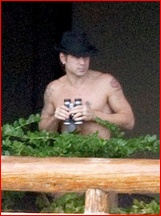 Colin Farrell nude photo