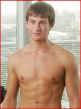 Elliott Tittensor nude photo