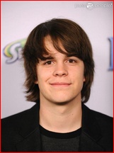 Johnny Simmons nude photo