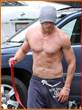 Kellan Lutz nude photo