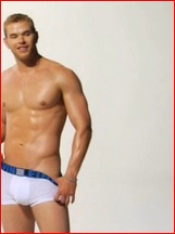 Kellan Lutz nude photo