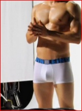 Kellan Lutz nude photo