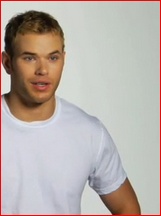 Kellan Lutz nude photo
