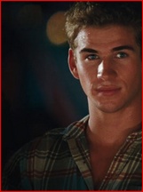 Liam Hemsworth nude photo