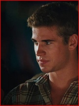 Liam Hemsworth nude photo