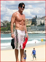 Robert Rey nude photo