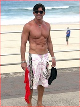 Robert Rey nude photo