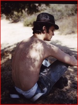 Shiloh Fernandez nude photo