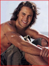 Taylor Kitsch nude photo
