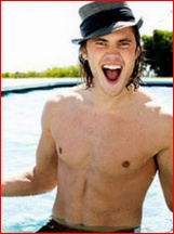 Taylor Kitsch nude photo