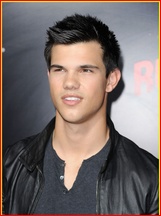 Taylor Lautner nude photo