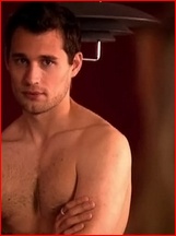 Travis Oliver nude photo