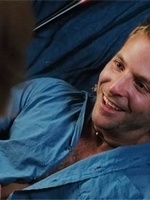 Bradley Cooper nude photo
