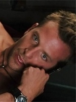 Bradley Cooper nude photo