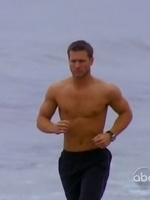 Jake Pavelka nude photo