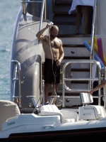 Jason Statham nude photo