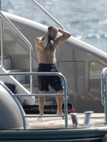 Jason Statham nude photo