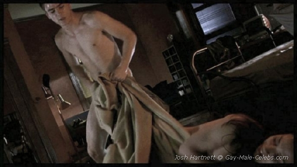 naked Josh hartnett