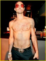 Adam Levine nude photo