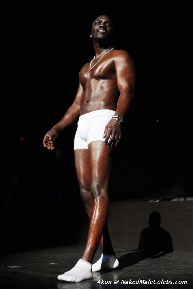 Akon Gay 106