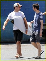 Alex O'Loughlin nude photo