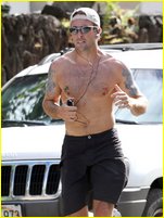 Alex O'Loughlin nude photo