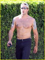 Alex O'Loughlin nude photo