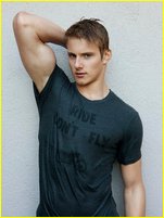 Alexander Ludwig nude photo