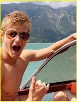 Alexander Ludwig nude photo