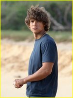 Brenton Thwaites nude photo