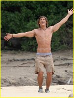 Brenton Thwaites nude photo