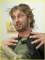 Gerard Butler nude photo