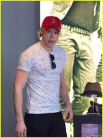Chord Overstreet nude photo