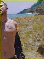 Chris Hemsworth nude photo