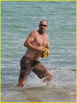 Christopher Meloni nude photo