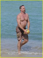 Christopher Meloni nude photo