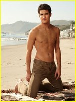 Darren Criss nude photo