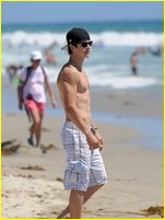 David Henrie nude photo