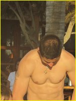 David Henrie nude photo