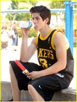 David Henrie nude photo