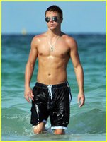 Derek Hough nude photo