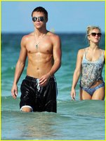 Derek Hough nude photo
