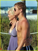 Derek Hough nude photo