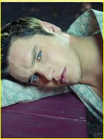 Devon Sawa nude photo