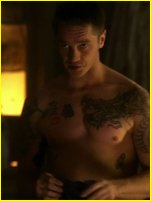 Devon Sawa nude photo