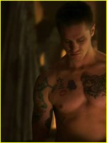 Devon Sawa nude photo