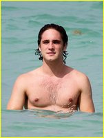 Diego Boneta nude photo